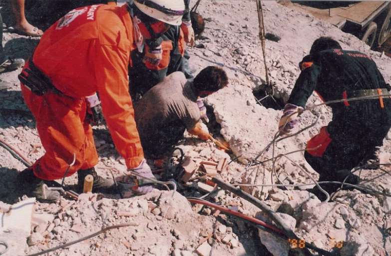 1998-06-27 Törökország, Adana Földrengés